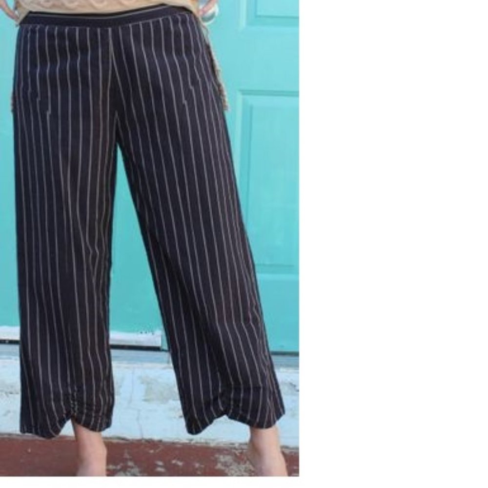 Tulip Clothing Funky Tucked Pant NWT